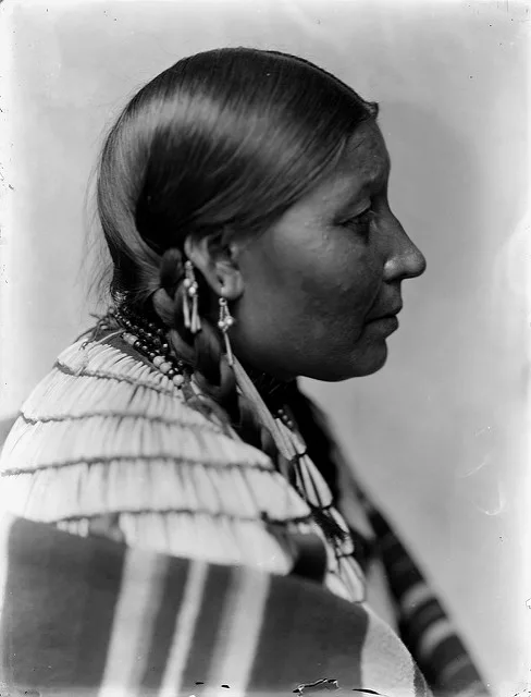 Dakota Sioux Woman and Native American DNA